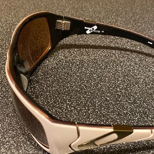OAKLEY - SIDEWAYS SUNGLASSES